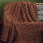 Belle couverture de chocolat sur le lit faites-le vous-même