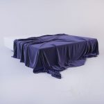 Enveloppe en velours doux de couleur bleu foncé