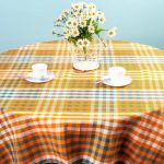 Geruit tafelkleed voor ronde tafel