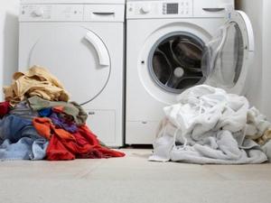 Trier le linge sale