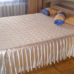 Voile léger matelassé à volants