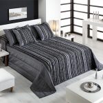 Bande élégante pour couvre-lit gris