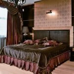 Couverture de chambre sombre dans des tons marrons