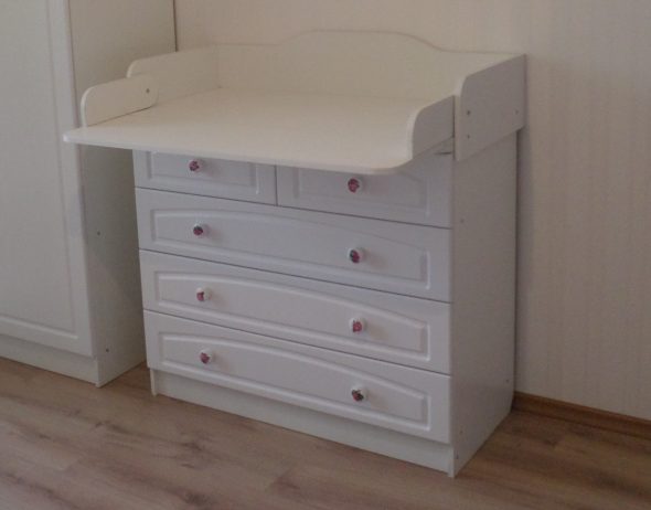 Commode confortable avec table à langer