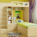 Arrangement de lits en coin