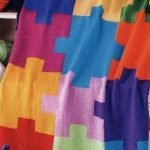 Casse-tête multicolore à carreaux