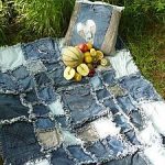 Одеяло и възглавница с ресни от стари дънки