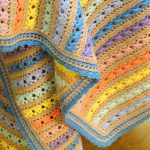 Tapis en crochet à rayures
