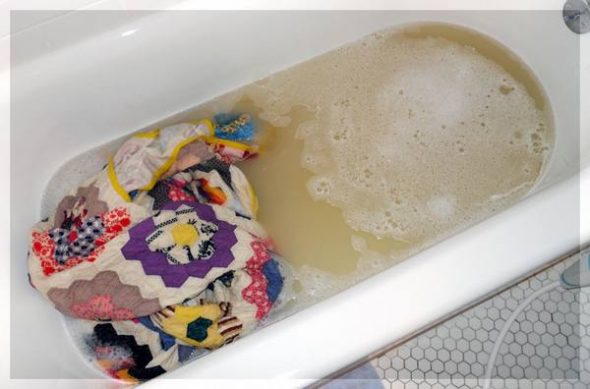 Couvertures de lavage à la main