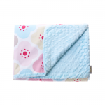 Grandes fleurs sur le tapis original pour enfants