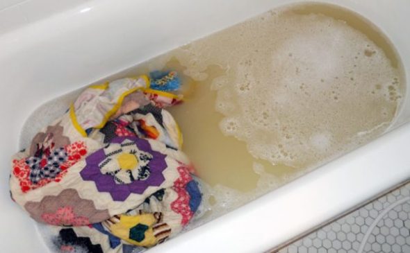 Couvertures de lavage à la main