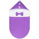 Enveloppe sur la déclaration Total Lilac avec des boutons sur le capot