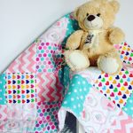 Patchwork facile pour le bébé dans le berceau