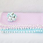 Couverture en peluche douce en deux couleurs