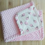 Couverture double face rose pour petite fille