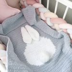 Berceau au crochet gris
