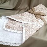 Enveloppe chic sur un relevé d'été