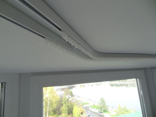 Deux rangées de corniches