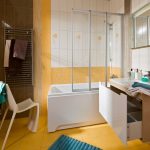 Élément mural avec lavabo en porcelaine