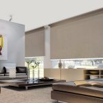 Le design du salon avec des volets ouverts
