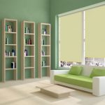 Le design du salon avec des volets ouverts