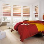 Il design di una spaziosa camera da letto in stile moderno.