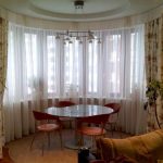 Flexible cornice in the interior of the dining room