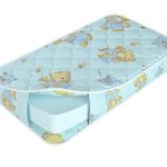 Matelas basé sur le modèle Vita Kids pour les nouveau-nés et les enfants jusqu'à 3 ans