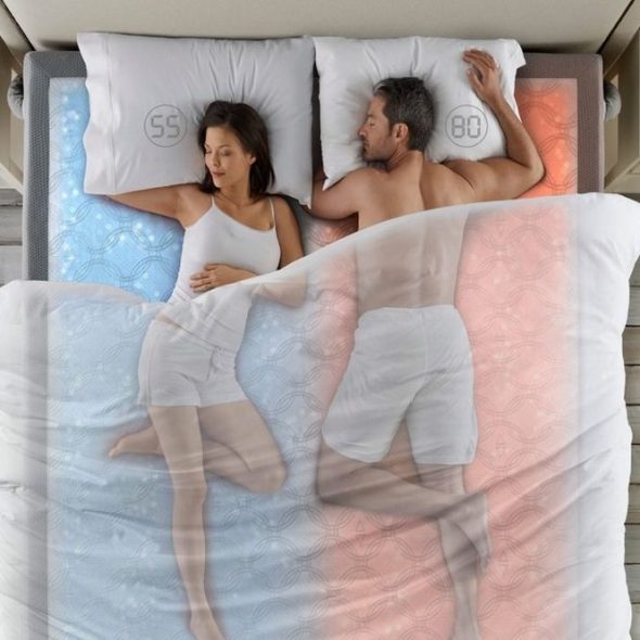Sur le matelas à eau peut dormir ensemble