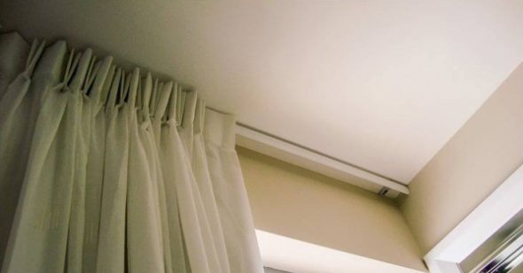 Single row ceiling cornice