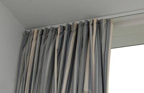 Curtain ceiling curtains