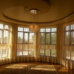 Ceiling flexible cornice in the interior