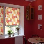 Niches décoratives sur le mur de la cuisine