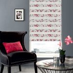 Aveugle jour et nuit à l'intérieur du salon