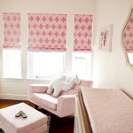 Roleta romaine de couleur rose
