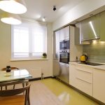 Cuisine intérieure avec une disposition linéaire