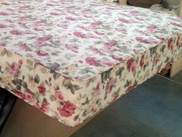 Reconstruction de l'ancien matelas avec housse