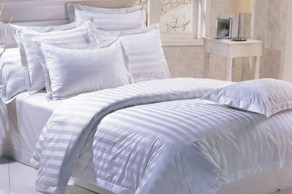 Tissu satiné pour lit