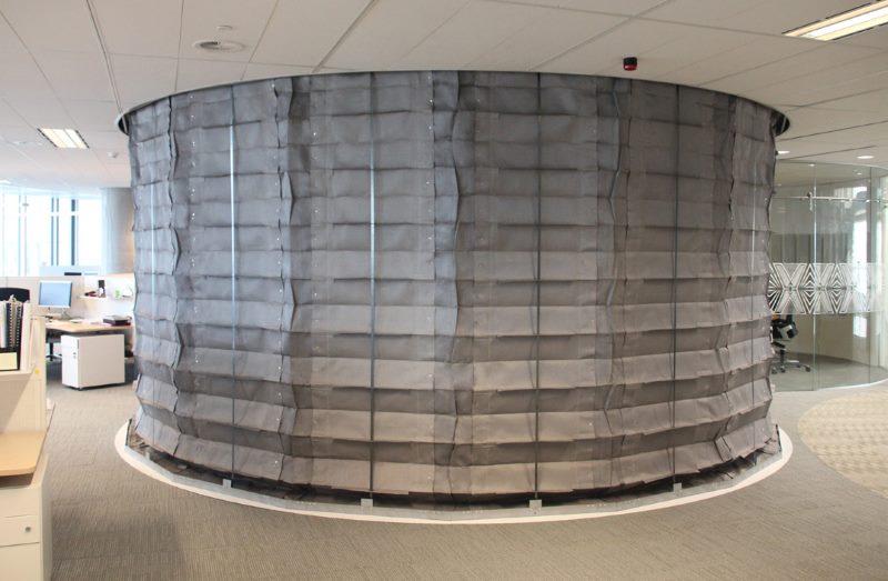 Rideaux ignifugés dans les bureaux