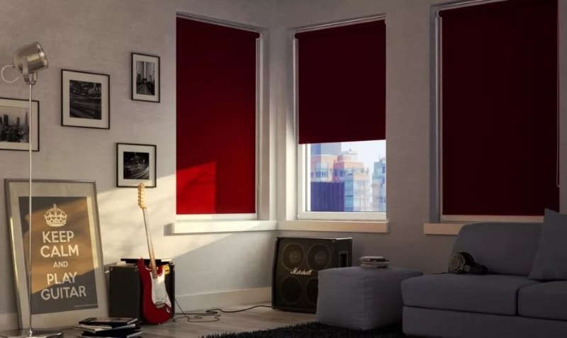 Ajar Blackout am Wohnzimmerfenster