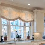 Double Roman curtain in the form of an arc