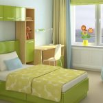 Conception de la chambre d'enfants avec les rideaux combinés