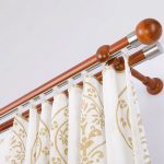 Tringle à rideau avec deux tringles pour la fixation des rideaux et du tulle