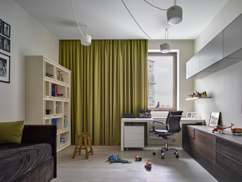 Corniche de plafond dans un intérieur moderne
