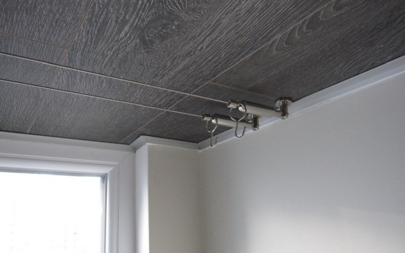 Corniche à double corde de type plafond