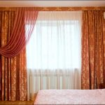 Un ensemble de rideaux et de rideaux pour la chambre à coucher de couleur sable