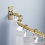 Schönes gebogenes Gesims für das Badezimmer
