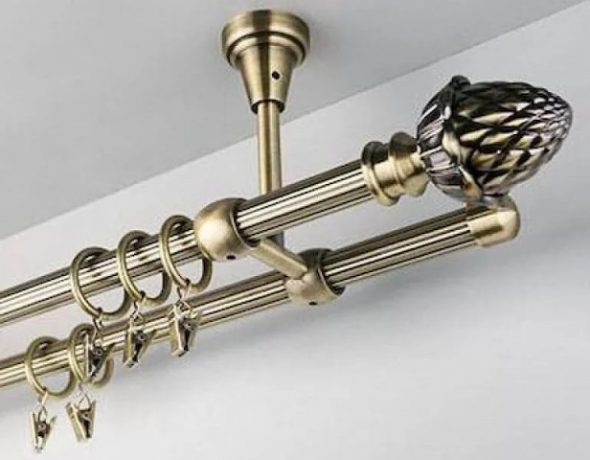 Cornisa de metal