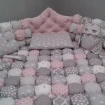 Ensemble lit avec couverture utilisant la technique du bonbon