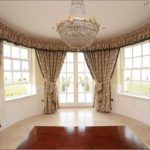 Plafond flexible avant-toit pour la pièce étendue